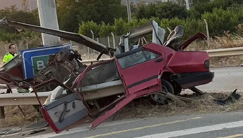 Hurdaya Dönüşen Araçta Can Veren Genç Hayatını Kaybetti