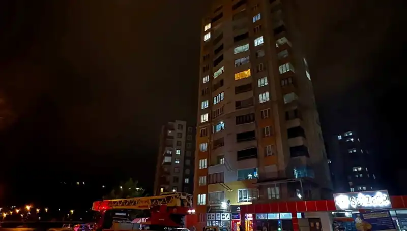 Apartmanın Çatısına Düşen Yıldırım: Olayın Ardındaki Gerçekler