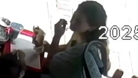 Saçını Tostunun İçine Koyduğu An, Sosyal Medyayı Salladı!
