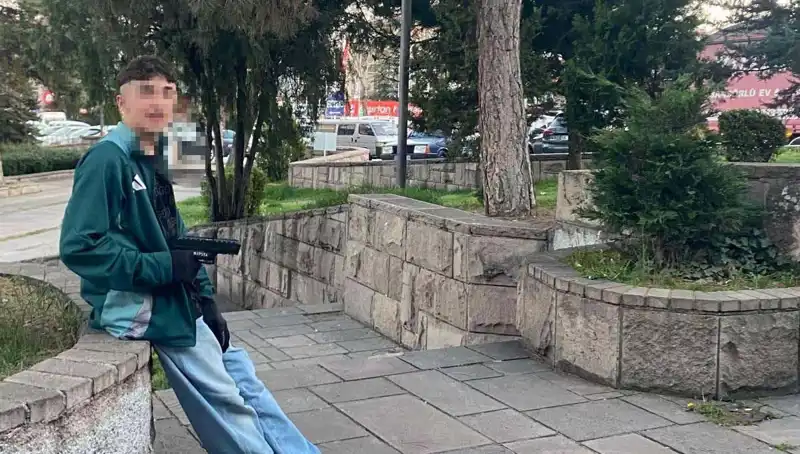 Yol Verme Kavgasında Kan Aktı: 3 Kardeş ve Babaları Tutuklandı