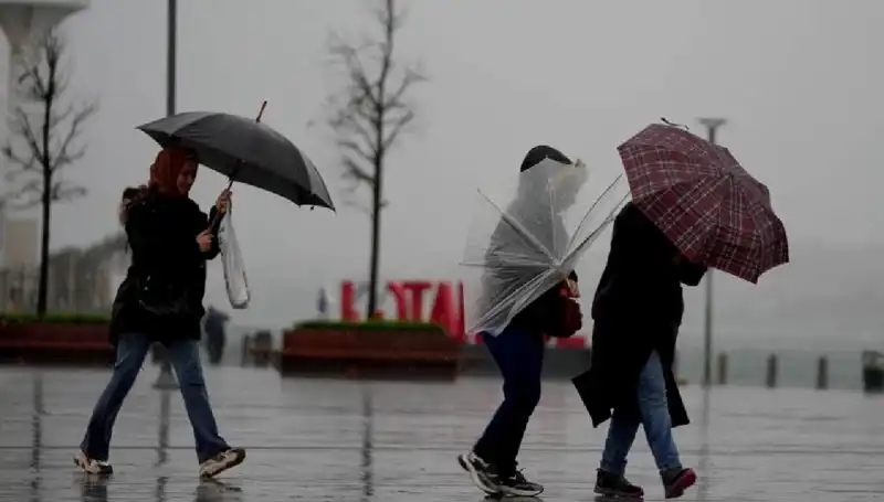 Aktif Fırtına: İki Bölgeye Kuvvetli Sağanak Uyarısı Geldi