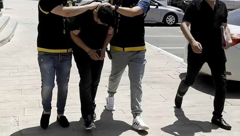Mezarlıkta Şok Eden Hırsızlık Olayı: Suçüstü Yakalandı