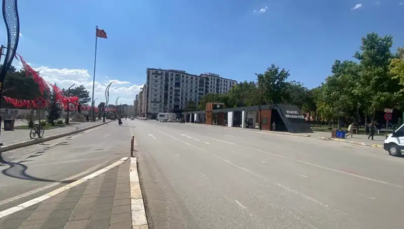 Elazığ'da Sokaklar Neden Boş? Şehirdeki Sessizliğin Ardındaki Gizemler