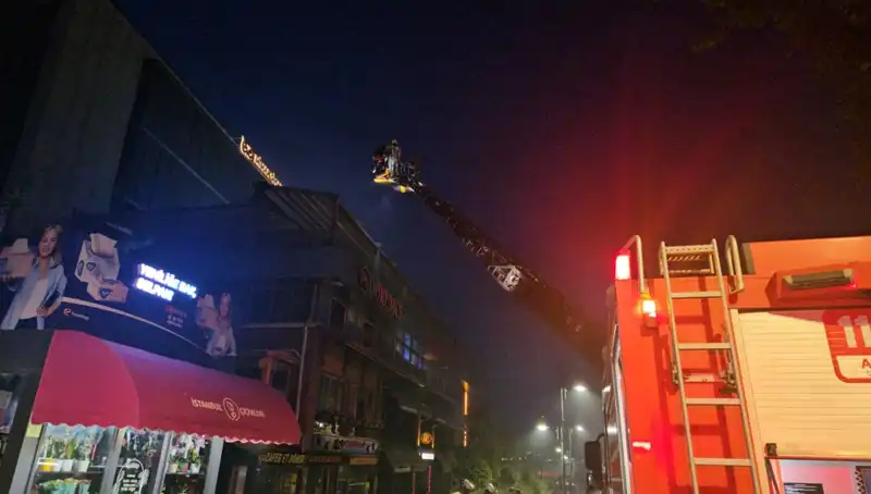 Beşiktaş’taki Lüks Restoranda Çıkan Yangın, Panik Yaratı