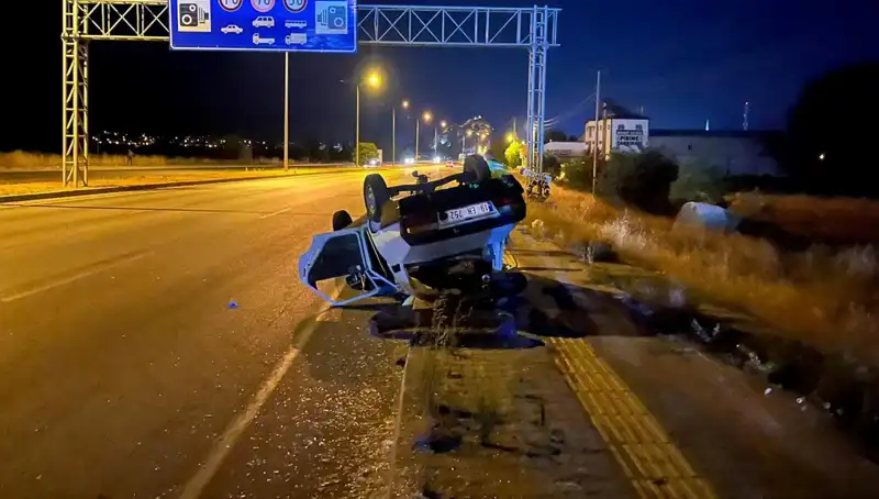 TIR Kazasında Otomobil Takla Attı: 1 Kişi Yaralandı