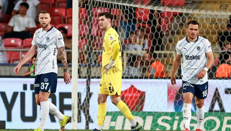 Fenerbahçe, Tarihinin En Zor Anlarını Yaşıyor: Sebepler Neler?
