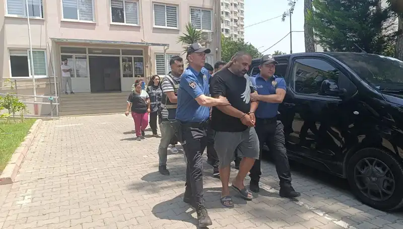 Adana'da Üst Düzey Dolandırıcılık Operasyonu: 4 Kişi Tutuklandı