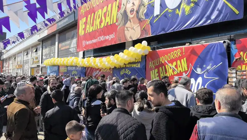 Bursa’da İndirim Günleri: Alışveriş Tutkunlarının Şehri Alev Alev!