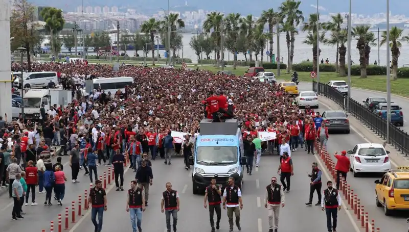 İzmir'de Grevde 4. Gün: İşçi ve İşveren Arasındaki Gerilim Tırmanıyor