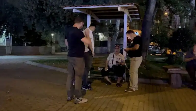 Kısmi Görme Kaybı Olan Adamın Telefonu Hırsızlık Kurbanı Oldu