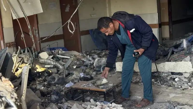 İsrail Ordusu, Nasır Hastanesi'ni Vurdu: 5 Kişi Hayatını Kaybetti