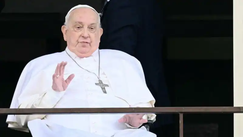 Papa Francis Cuma Günü Hastaneden Çıktı; Sağlığı Hakkında Son Gelişmeler